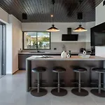 Villa Almos