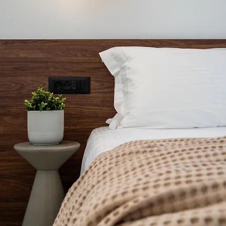 Almos 아르고스톨리온